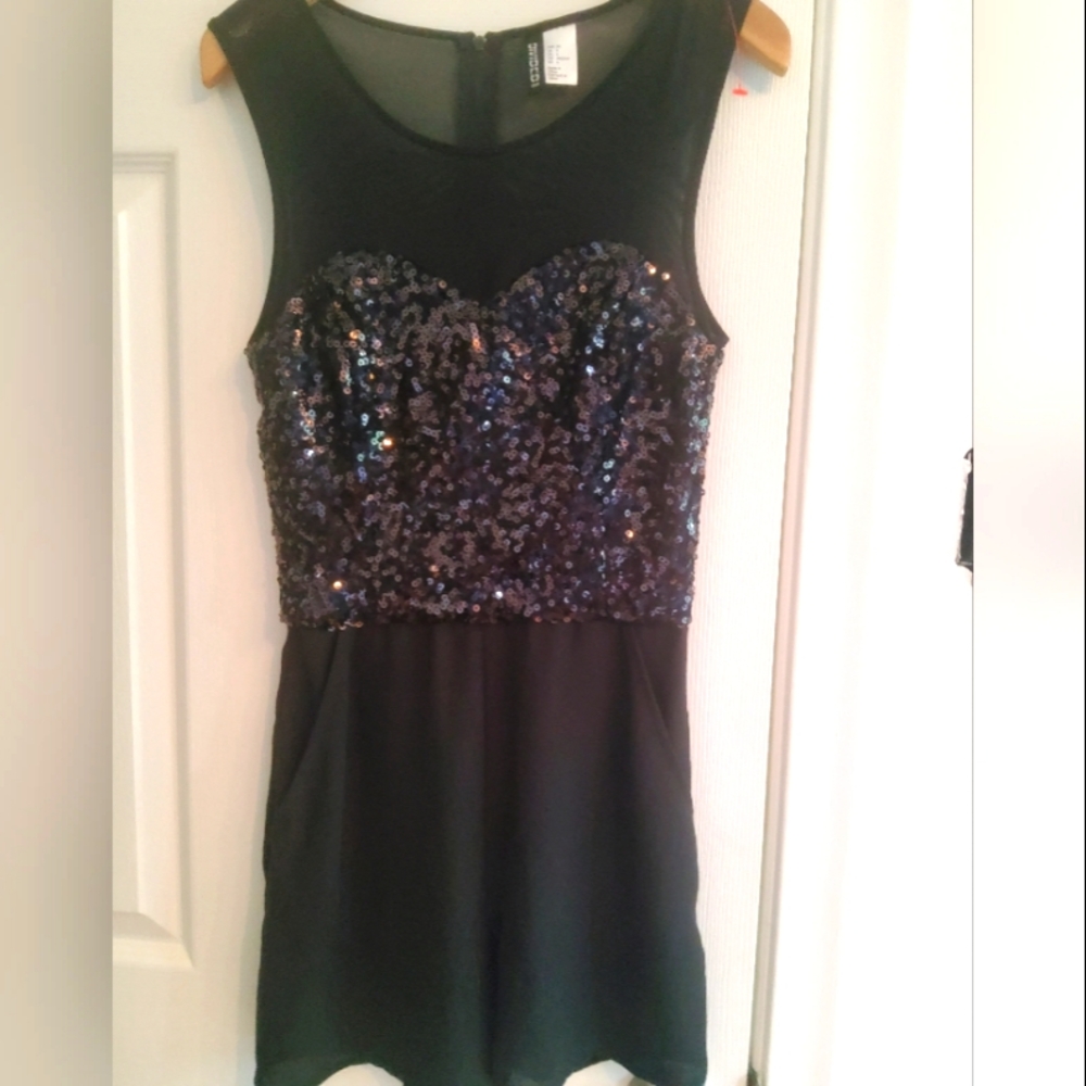 Divided romper for Christmas S (dress/short)